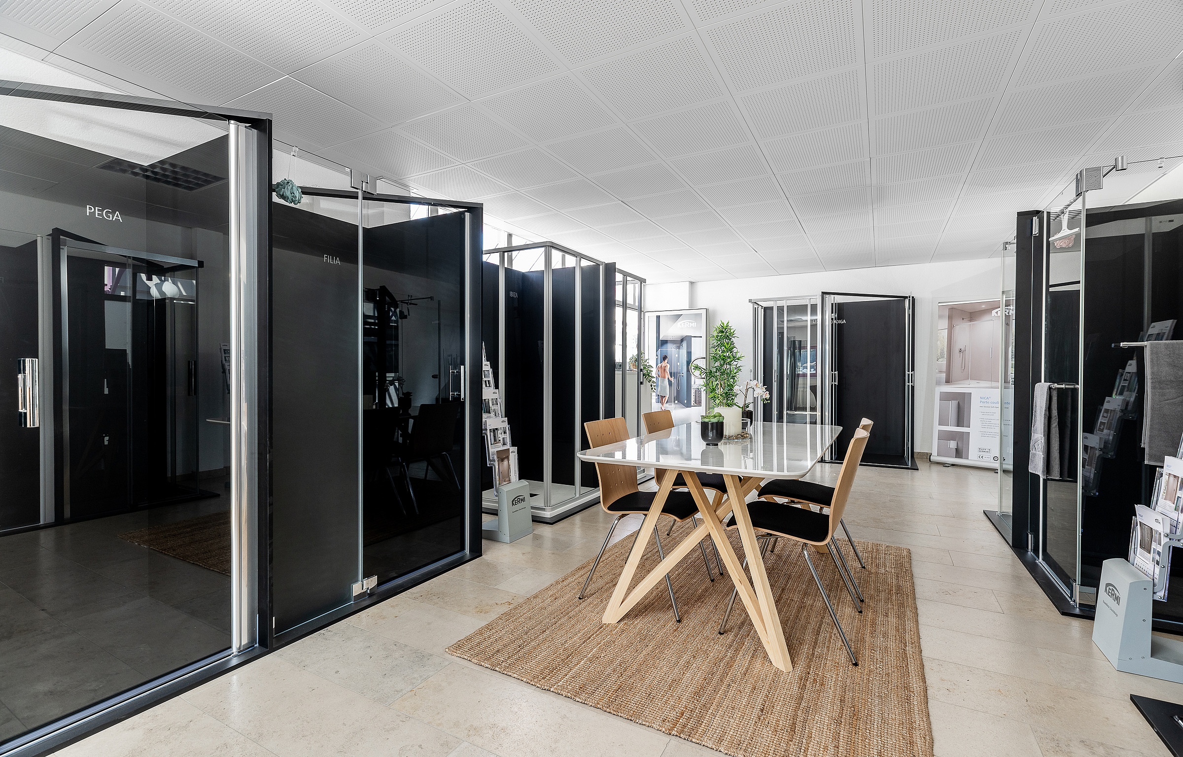 Kermi Showroom Sion Schweiz Kundenbereich