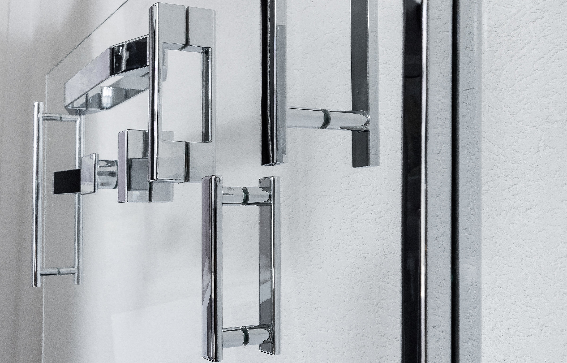 Kermi Showroom Sion Schweiz Griffe